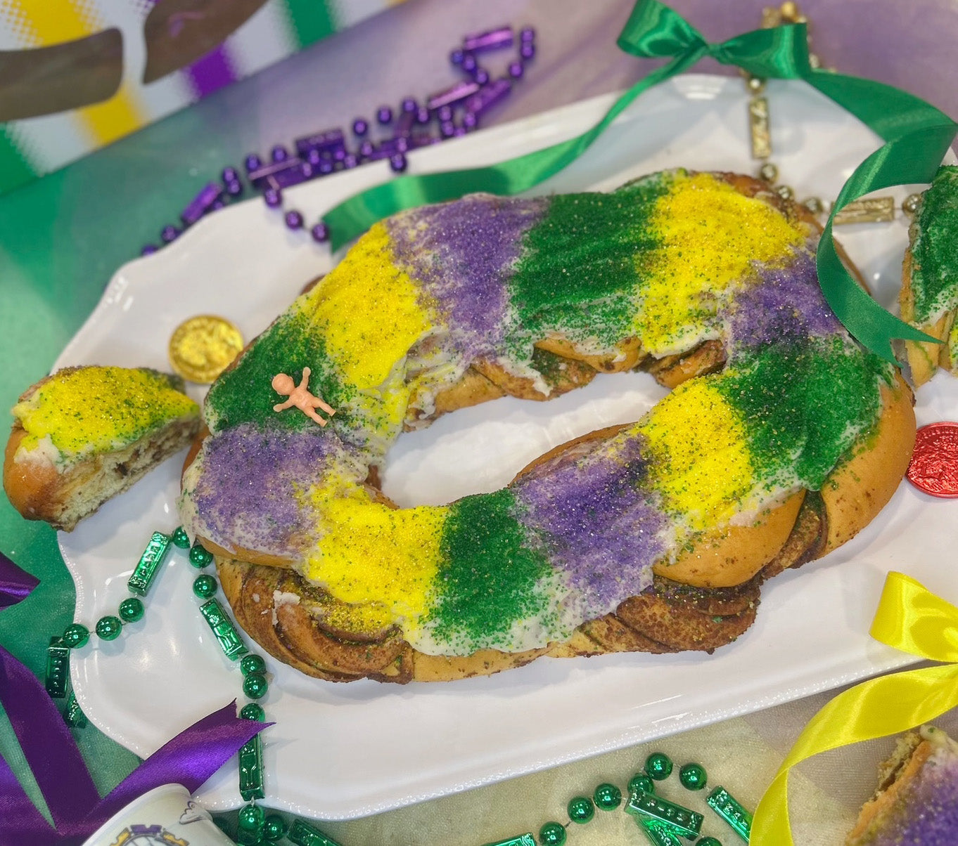 Traditional King Cake (Shipping Included)